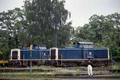 211 029-4 und 211 044-3 Bayreuth (04.06.1995) - gescanntes Dia